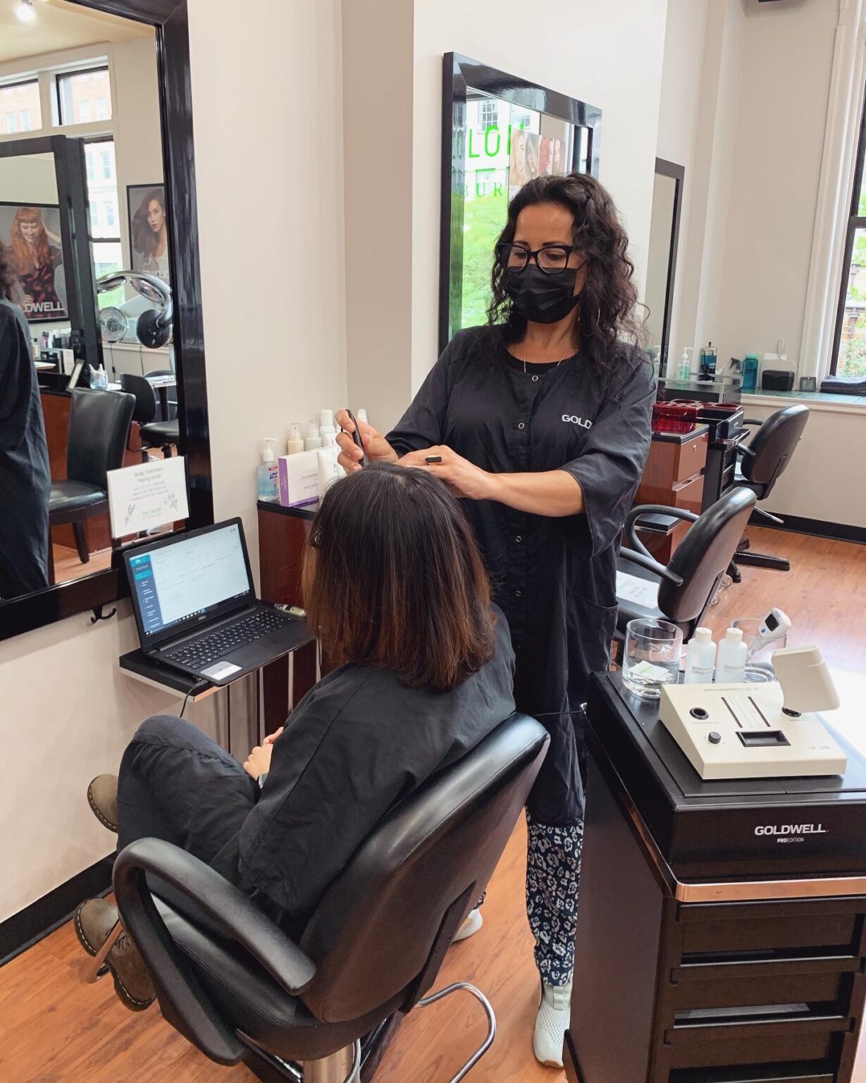 Scalp Treatment The Process The Salon At 10 Newbury The Salon At